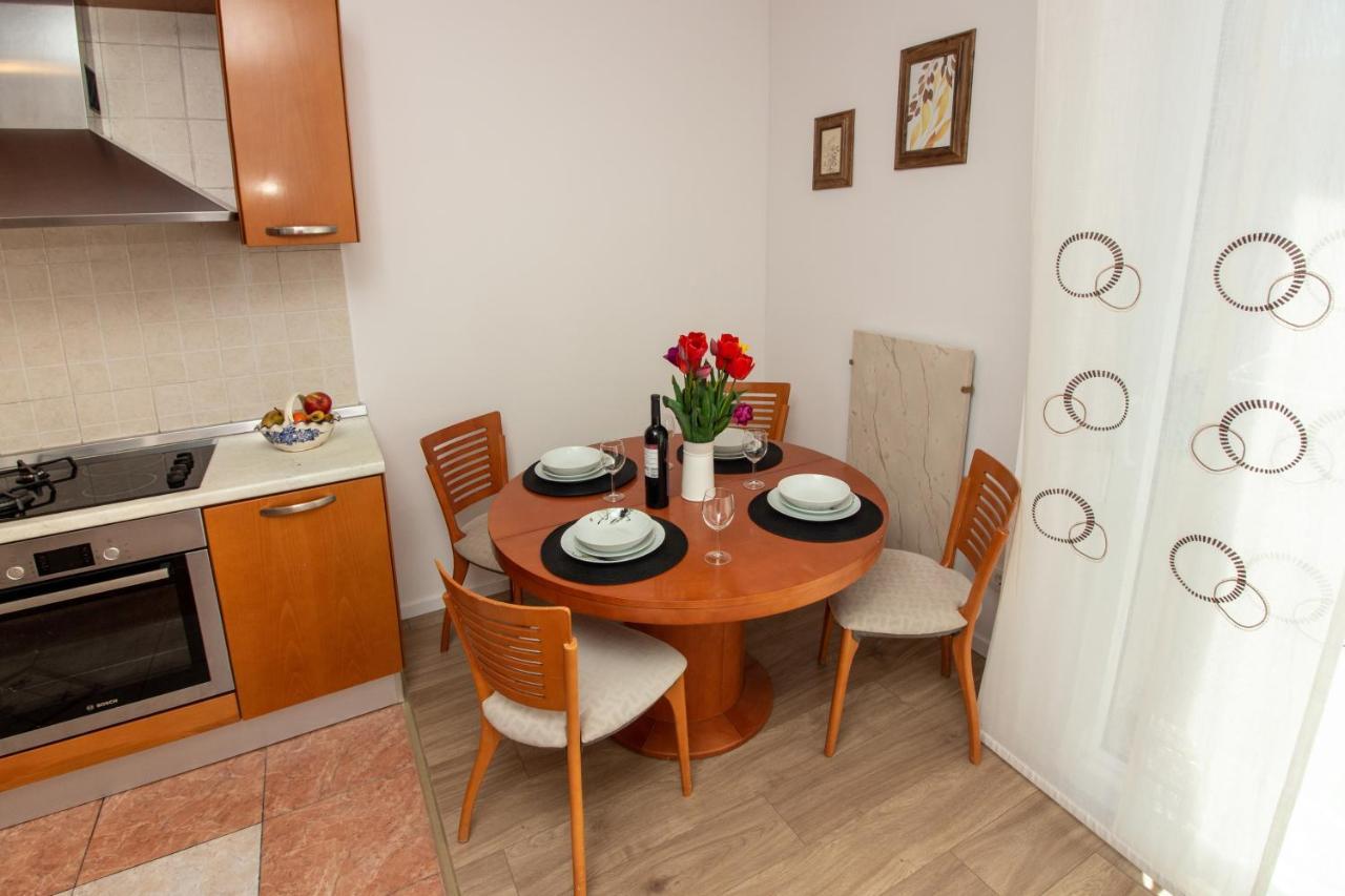 Bura2 Apartment Split Bagian luar foto
